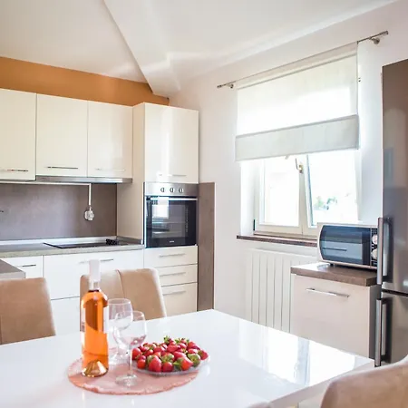 Lorena Apartmán