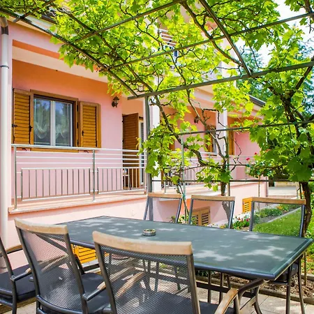 Lorena Apartmán