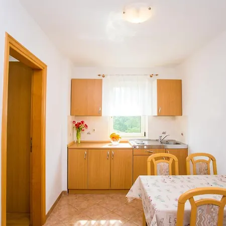 Lorena Apartment *