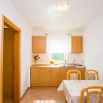 Lorena Apartment *